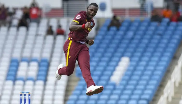 Seales’ Early Strikes and Rutherford’s Late Blitz Seal Win