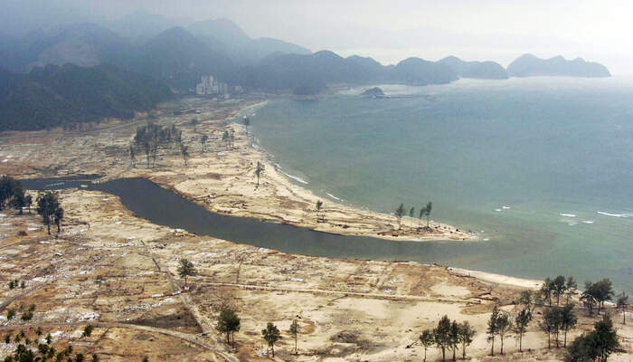 The Worst Tsunamis the World Has Ever Seen 2