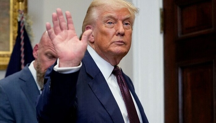 Trump Warns India Over Russian Oil Imports