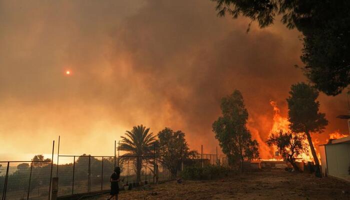Wildfires Kill at Least 3 and Displace Thousands Across Southern Europe 2