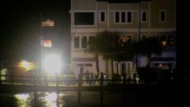 Boat Shooting Leaves 3 Dead and 8 Injured at Waterfront Bar