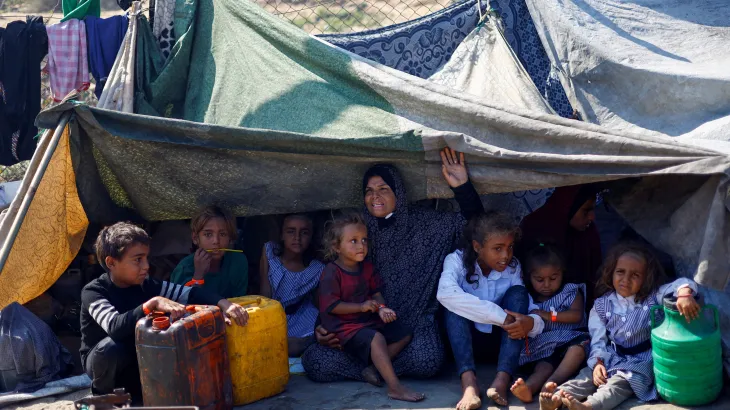 Gaza Invasion Traps Thousands as Israeli Assault Escalates