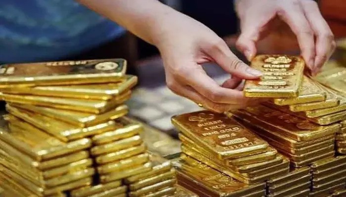 Gold Price Sees Dip in Pakistan Amid Global Market Shift 1 Gold Price Sees Dip in Pakistan Amid Global Market Shift