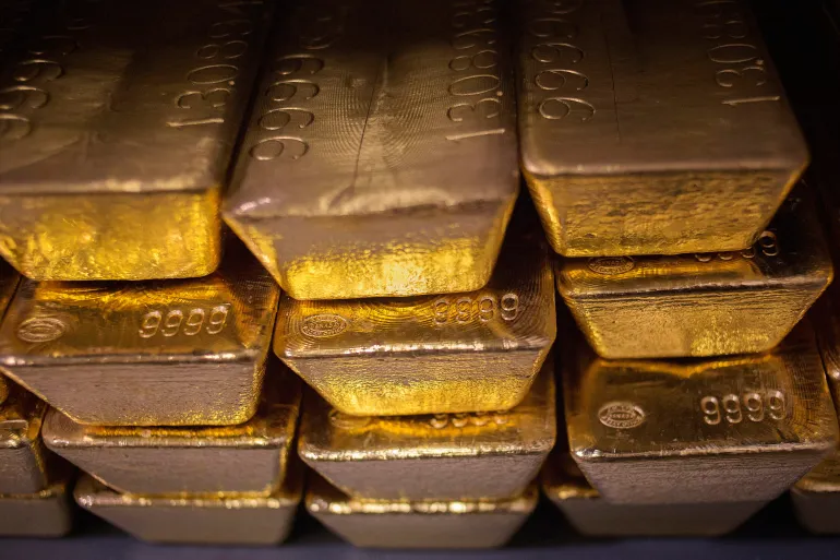 Gold Prices Hit Record High Amid Global Economic Turmoil