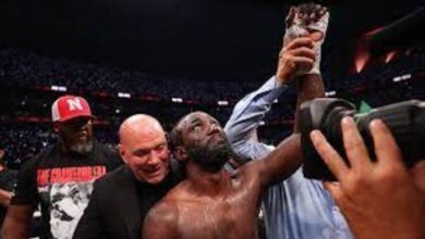 Terence Crawford Defeats Canelo Alvarez to Make History at Allegiant Stadium