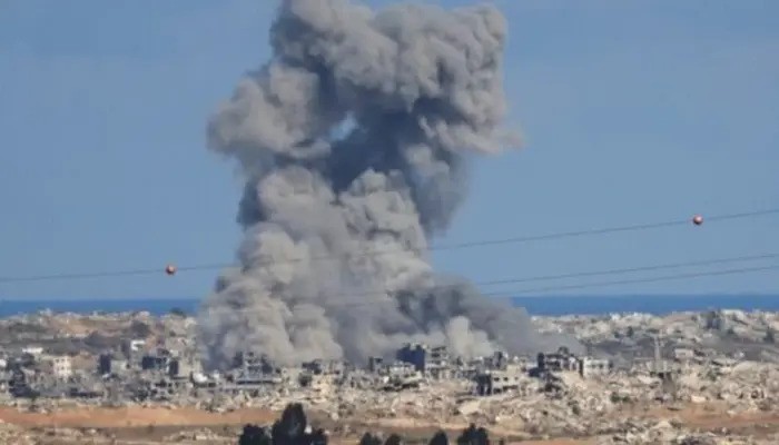 Gaza Infants Share Oxygen Masks as Strikes Escalate