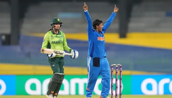 India Crush Pakistan by 88 Runs to Top World Cup Table