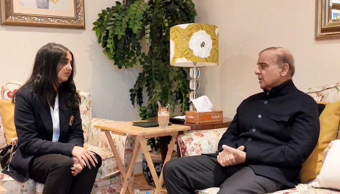 PM Shehbaz Meets Record-Breaking Student Mahnoor Cheema