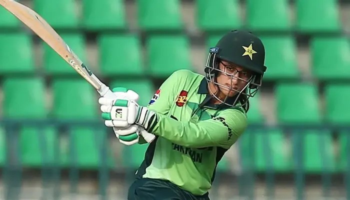 Rain Saves England from Defeat Against Pakistan in World Cup