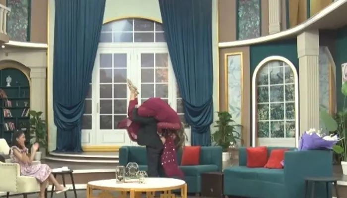 Fiza Ali Issues Apology After Viral Live Show Controversy Sparks Backlash