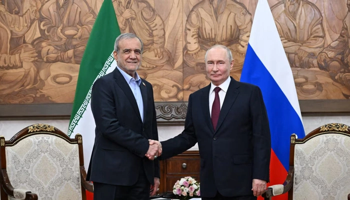 Iran Sends Strong Message to US as Pezeshkian Meets Putin